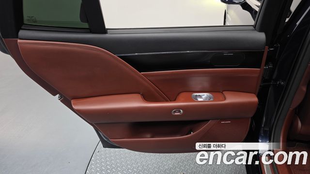 Genesis G90 (RS4) Gasoline 3.5 Turbo AWD 2022 — фото 25