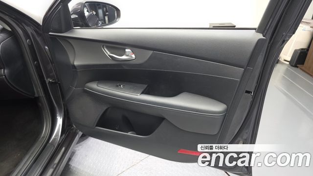 Kia K3 Prestige 2020 — фото 24