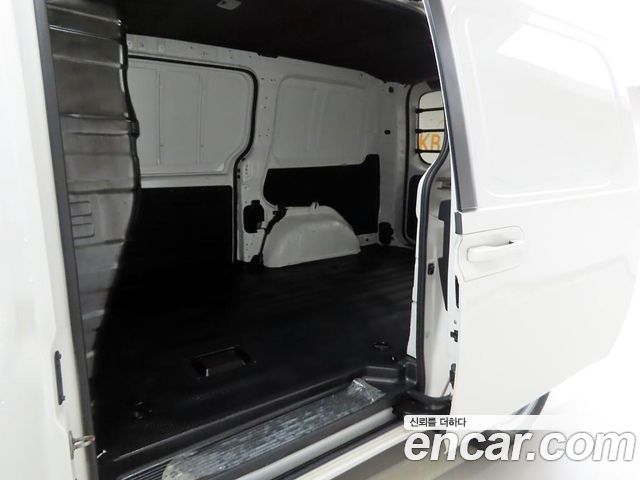 Hyundai Staria Cargo 3-Seater Smart 2022 — фото 6