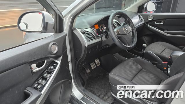 KG Mobility (SsangYong) Korando C 2.0 CVS 2WD Deluxe 2015 — фото 10