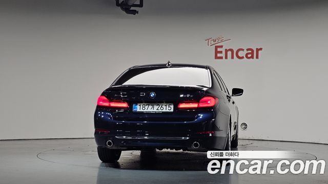 BMW 5 Series (G30) 520d xDrive Luxury Plus 2020 — фото 4