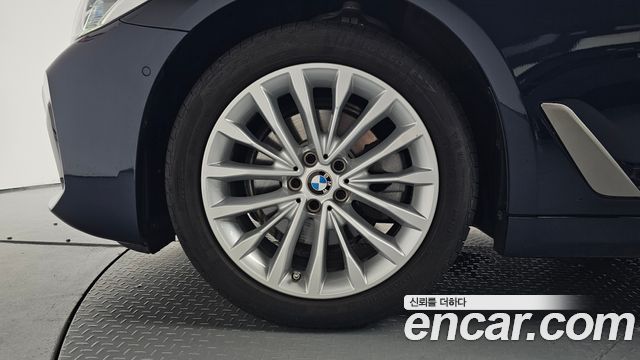 BMW 5 Series (G30) 520d xDrive Luxury Plus 2020 — фото 5