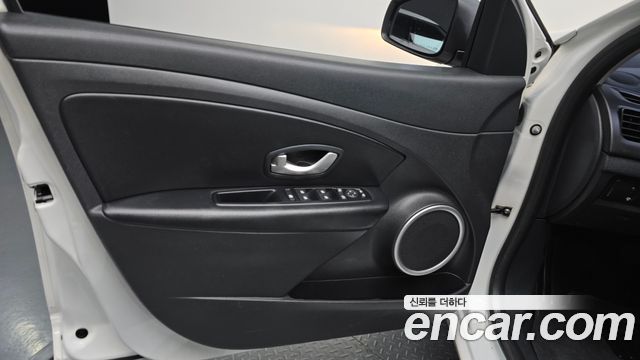 Renault Korea SM3 Neo RE 2015 — фото 30