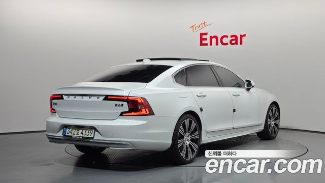 Volvo S90 B6 AWD Ultimate Bright 2023 — фото 2