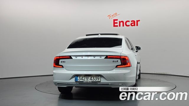 Volvo S90 B6 AWD Ultimate Bright 2023 — фото 4