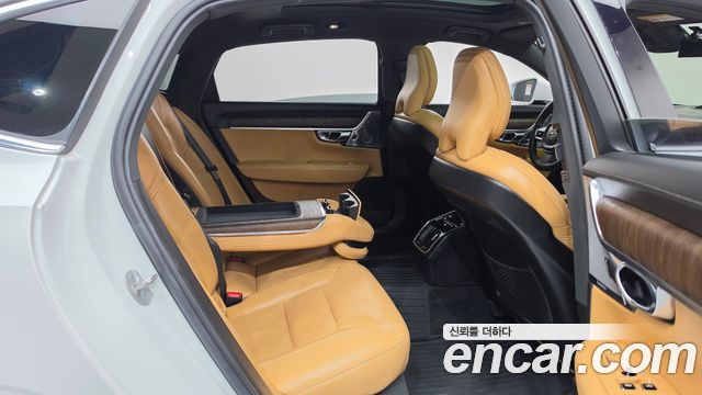 Volvo S90 B6 AWD Ultimate Bright 2023 — фото 11