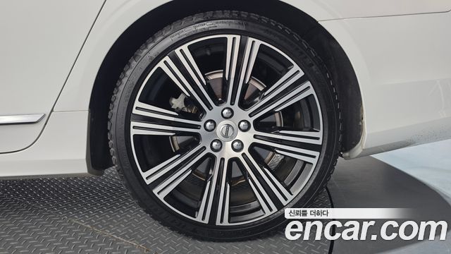 Volvo S90 B6 AWD Ultimate Bright 2023 — фото 21