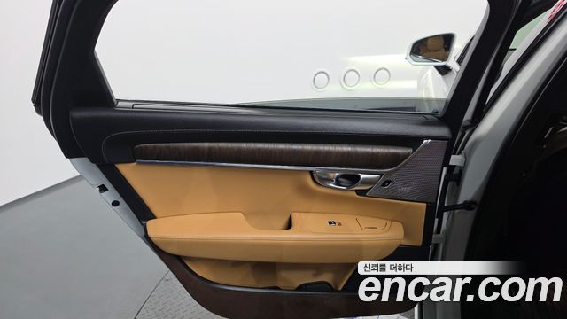 Volvo S90 B6 AWD Ultimate Bright 2023 — фото 25