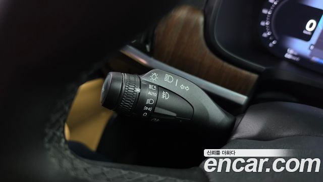 Volvo S90 B6 AWD Ultimate Bright 2023 — фото 37