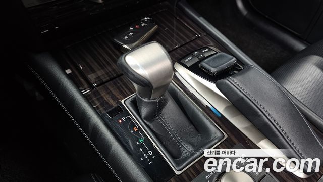 Lexus LS460 AWD XF40 2015 — фото 9