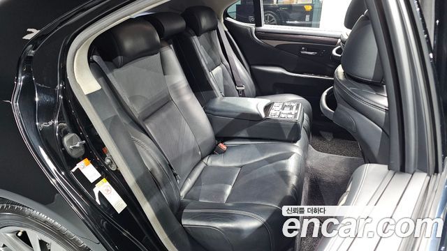 Lexus LS460 AWD XF40 2015 — фото 11