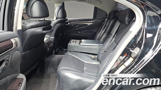 Lexus LS460 AWD XF40 2015 — фото 12