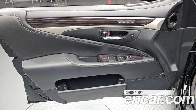 Lexus LS460 AWD XF40 2015 — фото 24