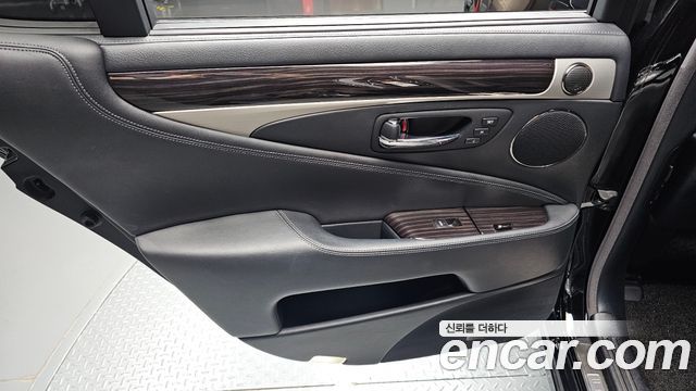 Lexus LS460 AWD XF40 2015 — фото 25