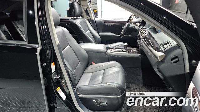Lexus LS460 AWD XF40 2015 — фото 26