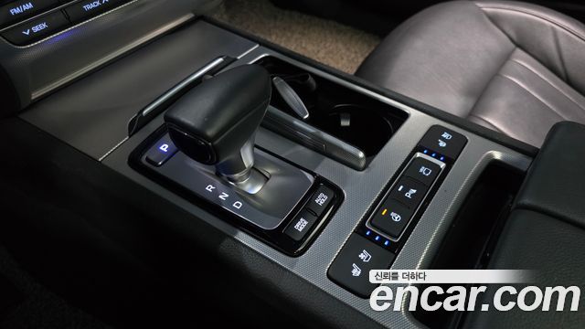 Genesis G80 3.3 GDI AWD Luxury 2018 — фото 9