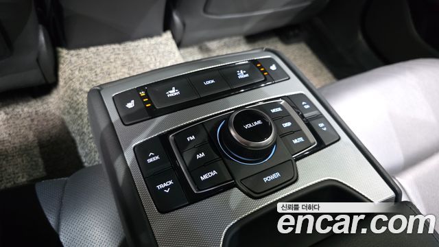 Genesis G80 3.3 GDI AWD Luxury 2018 — фото 18
