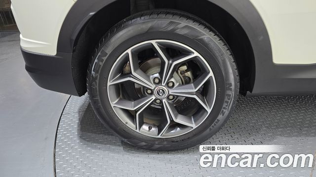 KG Mobility (SsangYong) Beautiful Korando Gasoline 1.5 2WD C5 Plus 2020 — фото 5