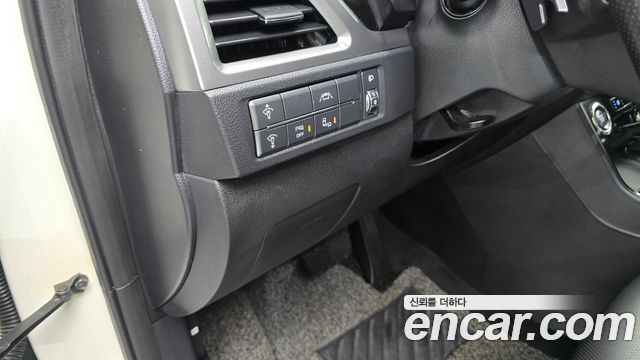 KG Mobility (SsangYong) Beautiful Korando Gasoline 1.5 2WD C5 Plus 2020 — фото 18