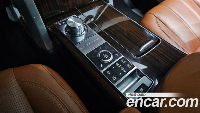 Land Rover Range Rover (IV) 4.4 SDV8 AB LWB DIESEL 2016 — фото 9