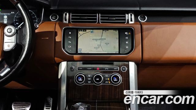 Land Rover Range Rover (IV) 4.4 SDV8 AB LWB DIESEL 2016 — фото 14