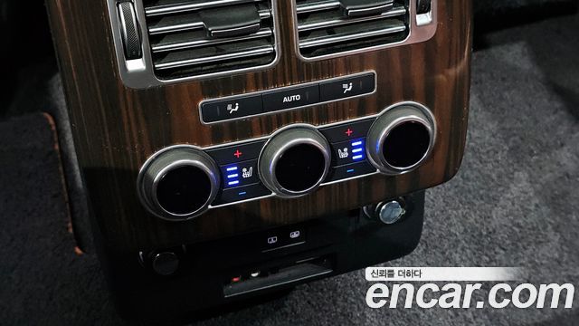 Land Rover Range Rover (IV) 4.4 SDV8 AB LWB DIESEL 2016 — фото 19