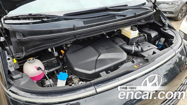 Hyundai Staria Cargo 3-Seater Modern 2023 — фото 6