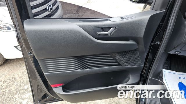Hyundai Staria Cargo 3-Seater Modern 2023 — фото 24