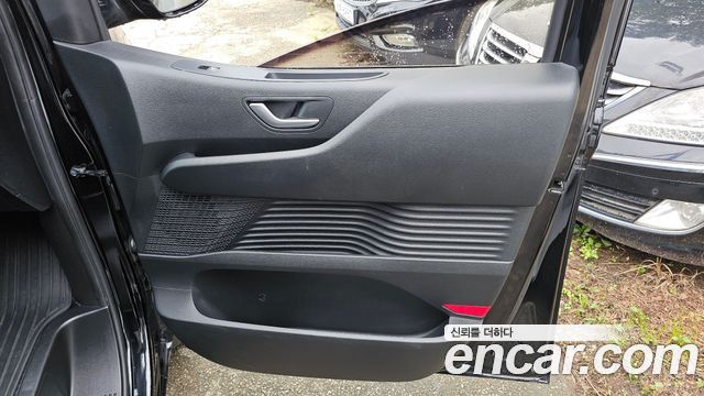 Hyundai Staria Cargo 3-Seater Modern 2023 — фото 25