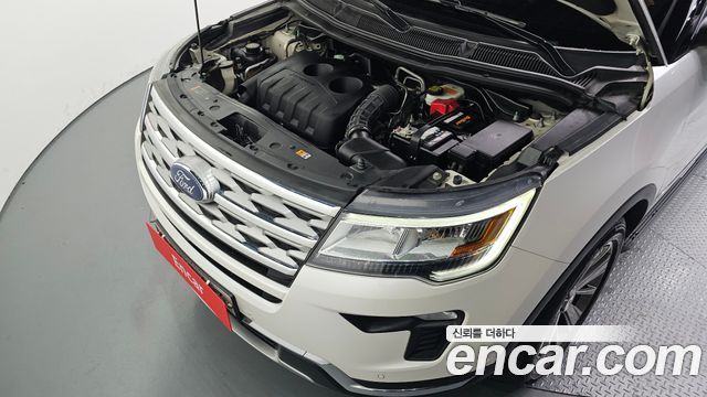 Ford Explorer 2.3 Limited 4WD 5th 2018 — фото 6
