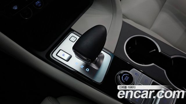 Genesis G70 Gasoline 2.5T 2WD 2024 — фото 9