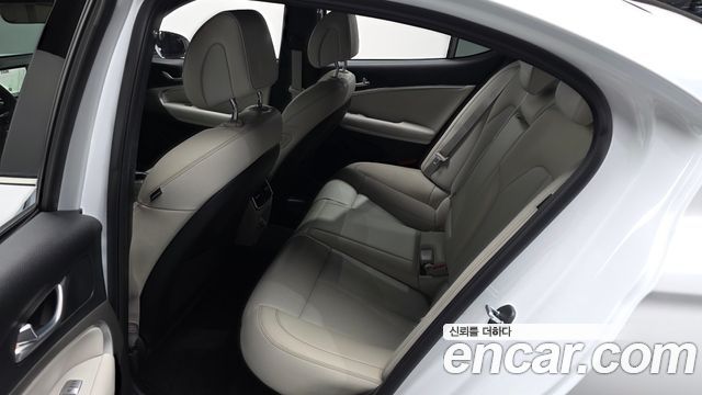 Genesis G70 Gasoline 2.5T 2WD 2024 — фото 12