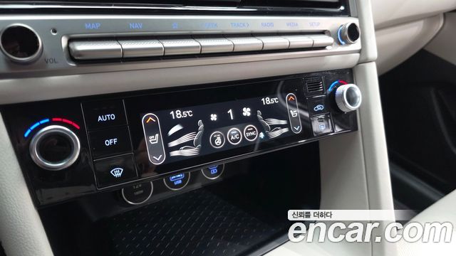 Genesis G70 Gasoline 2.5T 2WD 2024 — фото 19