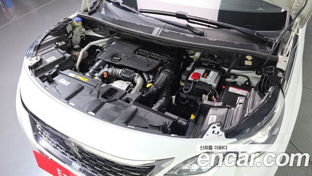 Peugeot 5008 (II) 1.6 BlueHDi Allure 2018 — фото 6