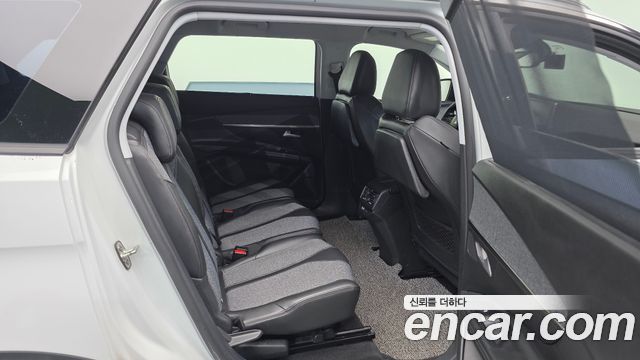 Peugeot 5008 (II) 1.6 BlueHDi Allure 2018 — фото 16
