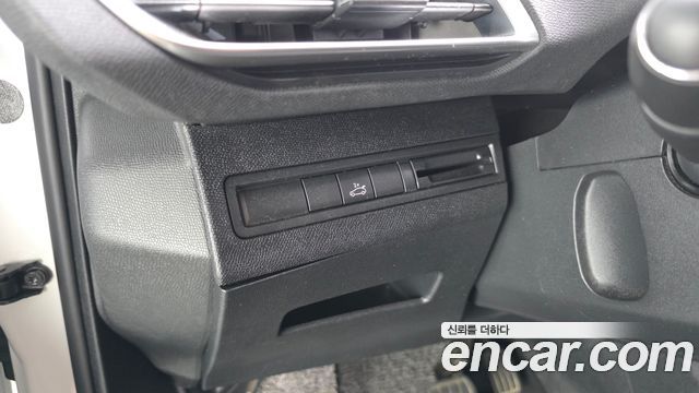 Peugeot 5008 (II) 1.6 BlueHDi Allure 2018 — фото 37