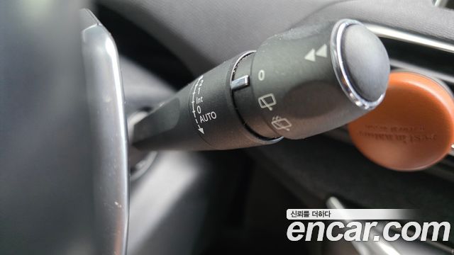Peugeot 5008 (II) 1.6 BlueHDi Allure 2018 — фото 38