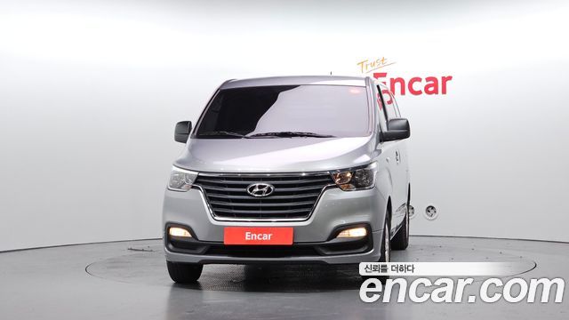 Hyundai Grand Starex Van 3-Seater Smart 2019 — фото 3