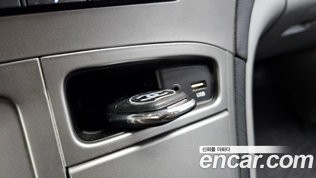 Hyundai Grand Starex Van 3-Seater Smart 2019 — фото 11