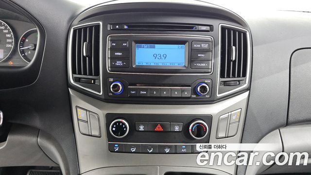 Hyundai Grand Starex Van 3-Seater Smart 2019 — фото 17