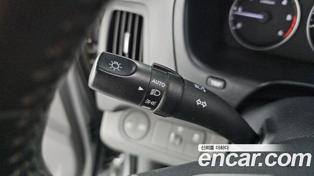 Hyundai Grand Starex Van 3-Seater Smart 2019 — фото 18