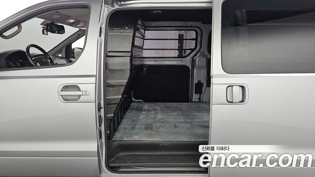 Hyundai Grand Starex Van 3-Seater Smart 2019 — фото 20