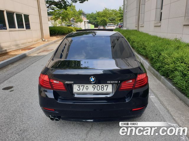BMW 5 Series (F10) 528i xDrive 2015 — фото 22