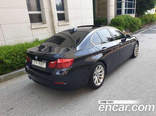 BMW 5 Series (F10) 528i xDrive 2015 — фото 23