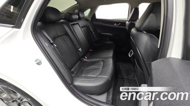 Kia K5 (III) 2.0 Prestige 2020 — фото 11