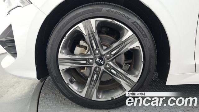 Kia K5 (III) 2.0 Prestige 2020 — фото 21