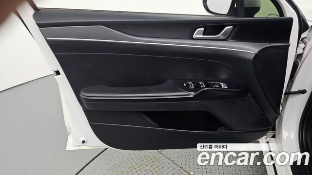 Kia K5 (III) 2.0 Prestige 2020 — фото 24