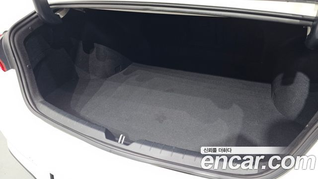 Kia K5 (III) 2.0 Prestige 2020 — фото 31