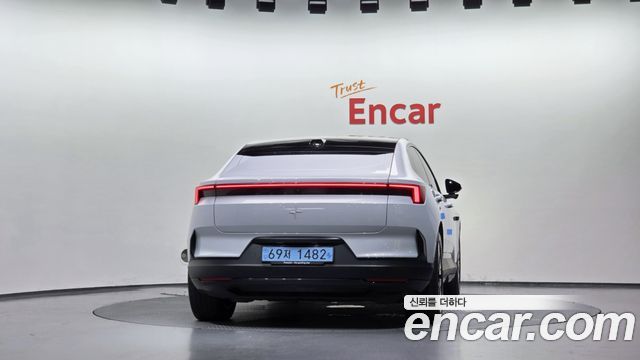 Polestar 4 Long Range Single Moter 2025 — фото 4