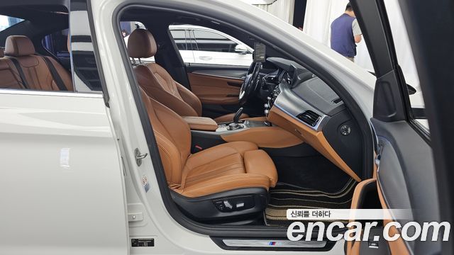 BMW 5 Series (G30) 520d M Sport Special Edition 2018 — фото 11